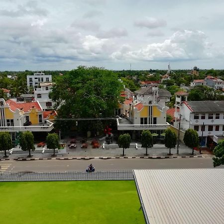 Holiday Guest Inn Negombo Buitenkant foto